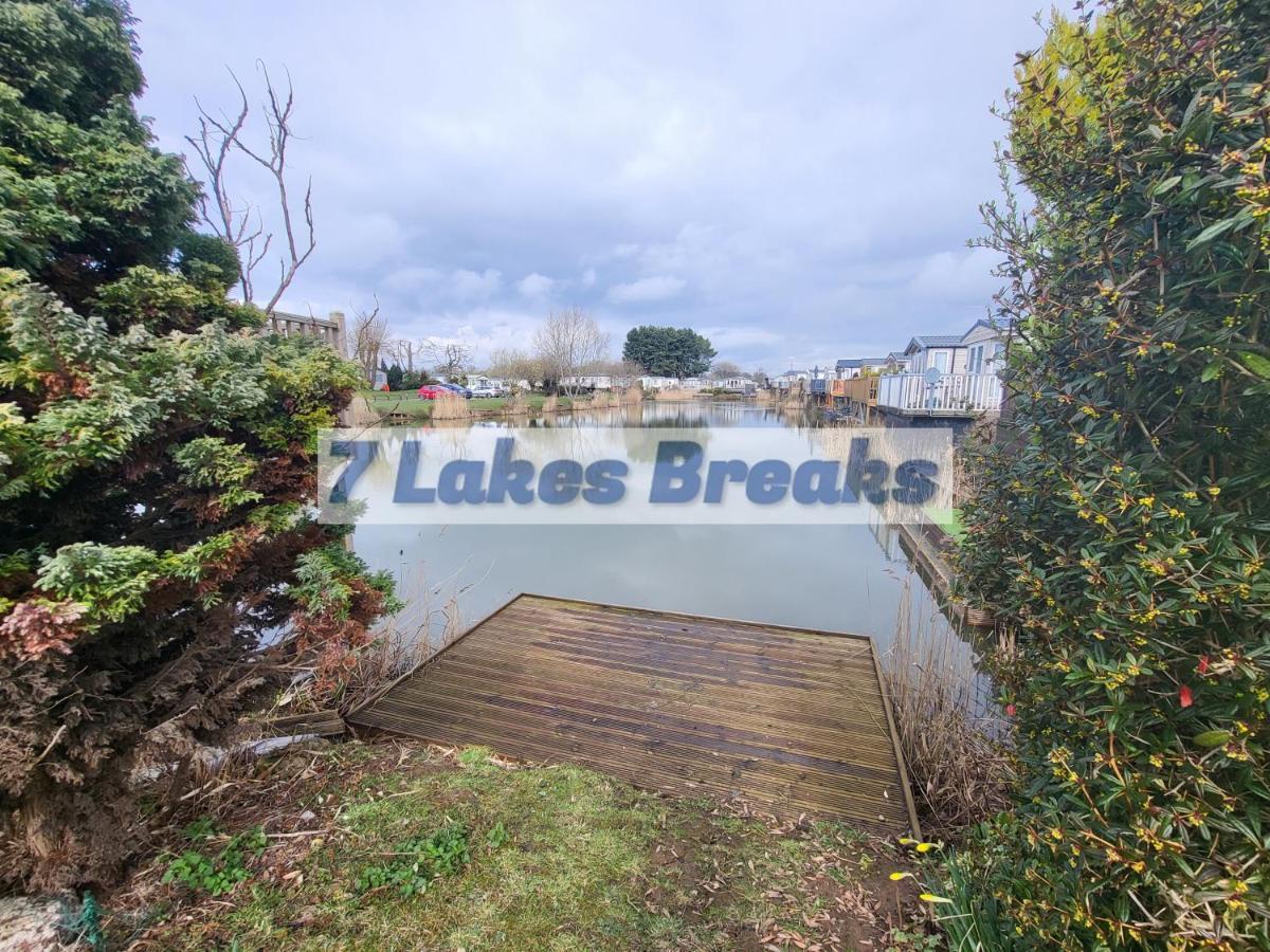 7 Lakes Breaks At 7 Lakes Country Park Crowle  Экстерьер фото