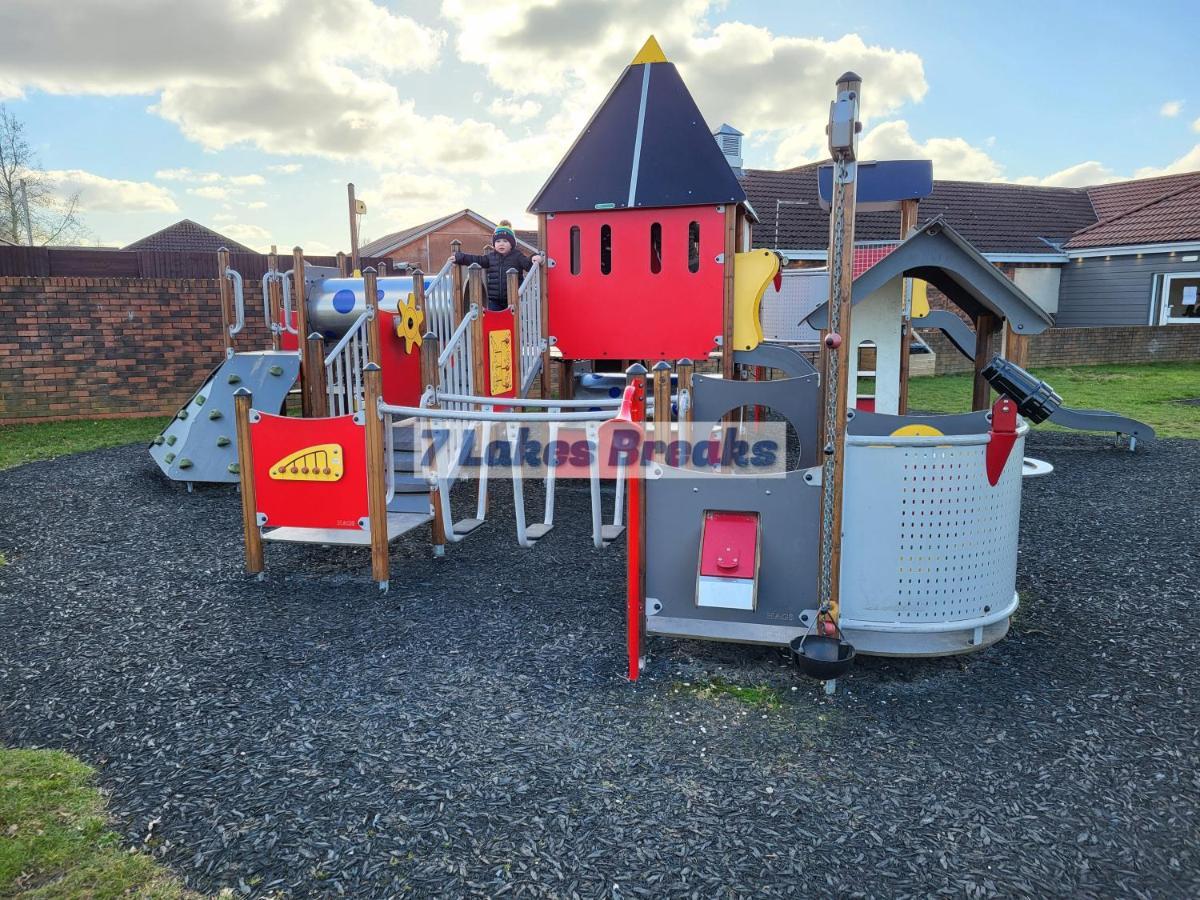 7 Lakes Breaks At 7 Lakes Country Park Crowle  Экстерьер фото