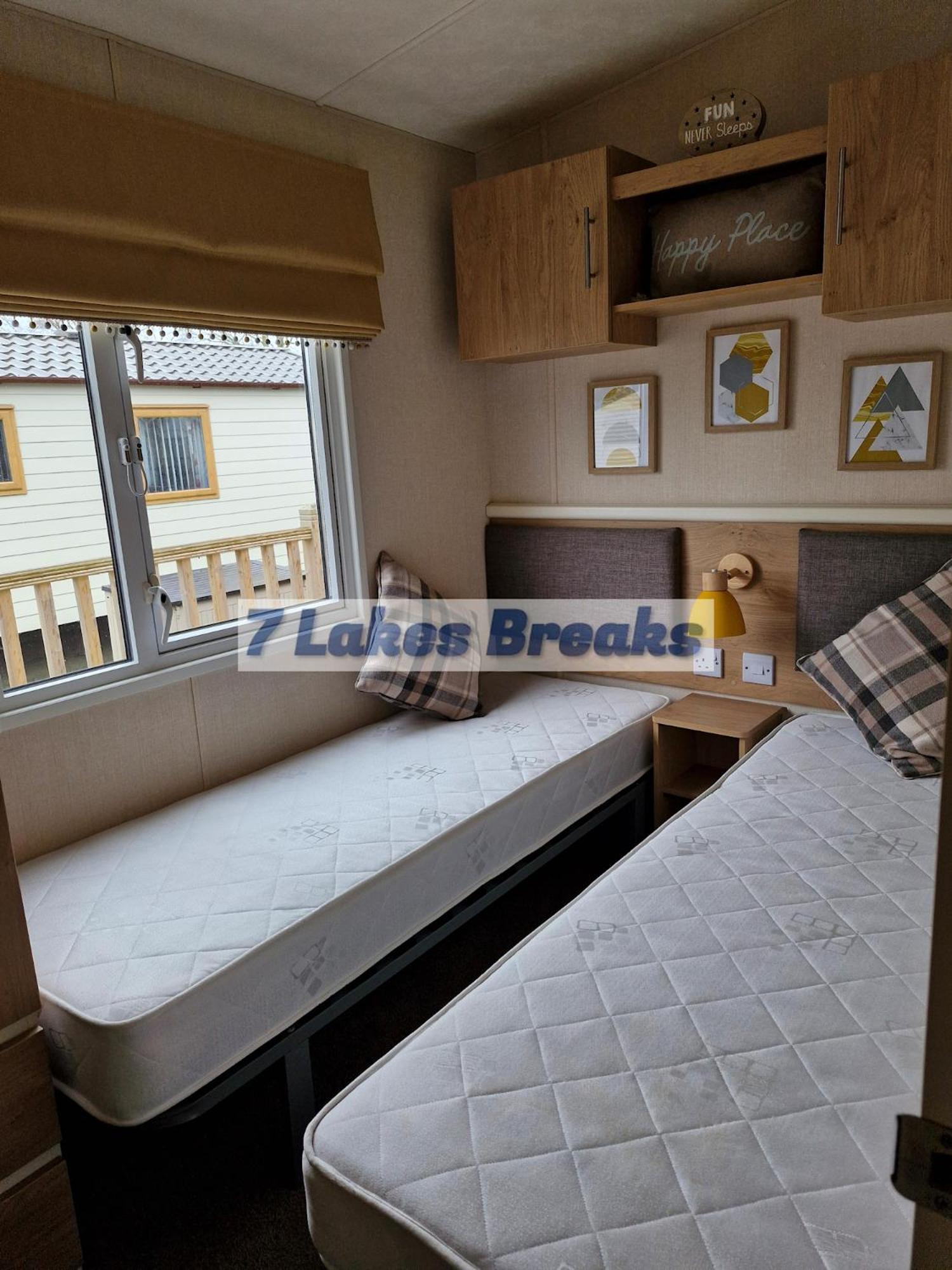7 Lakes Breaks At 7 Lakes Country Park Crowle  Экстерьер фото